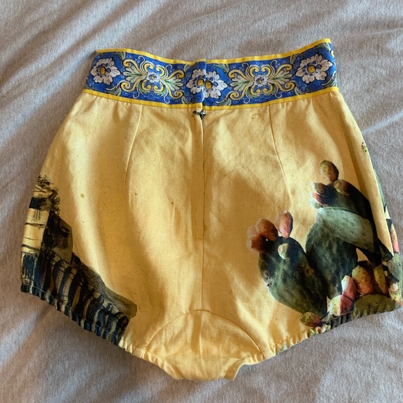 Dolce & Gabbana high waisted shorts - Picture 2 of 5